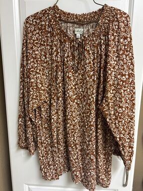 Wonderly Brown and White Floral Peasant Tunic